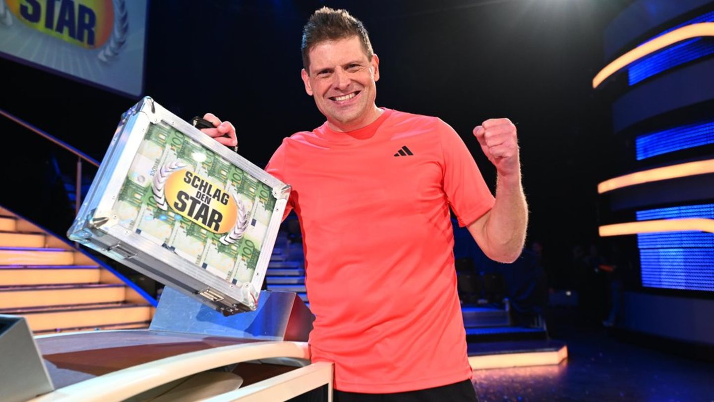 Jan Ullrich gewinnt das Duell gegen Sven Hannawald bei "Schlag den Star". Jan Ullrich gewinnt das Duell gegen Sven Hannawald bei "Schlag den Star".