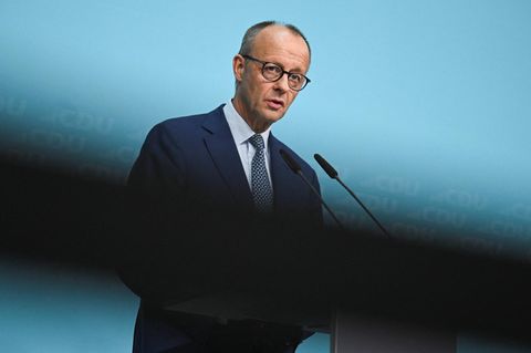 Die Zufriedenheit der Deutschen mit Regierung von Kanzler Friedrich Merz sinkt laut "Sonntagstrend" weiter Die Zufriedenheit der Deutschen mit Regierung von Kanzler Friedrich Merz sinkt laut "Sonntagstrend" weiter
