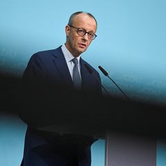 Die Zufriedenheit der Deutschen mit Regierung von Kanzler Friedrich Merz sinkt laut "Sonntagstrend" weiter