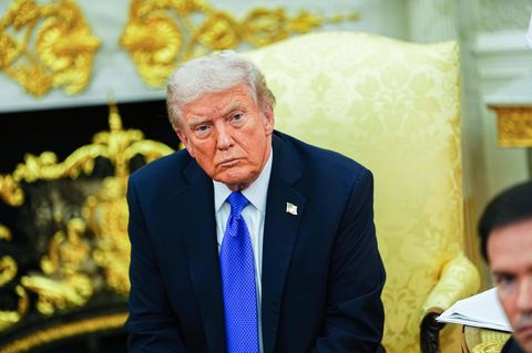"Bestes Oval Office aller Zeit": Trumps Goldrausch im berühmtesten Büro der Welt "Bestes Oval Office aller Zeit": Trumps Goldrausch im berühmtesten Büro der Welt