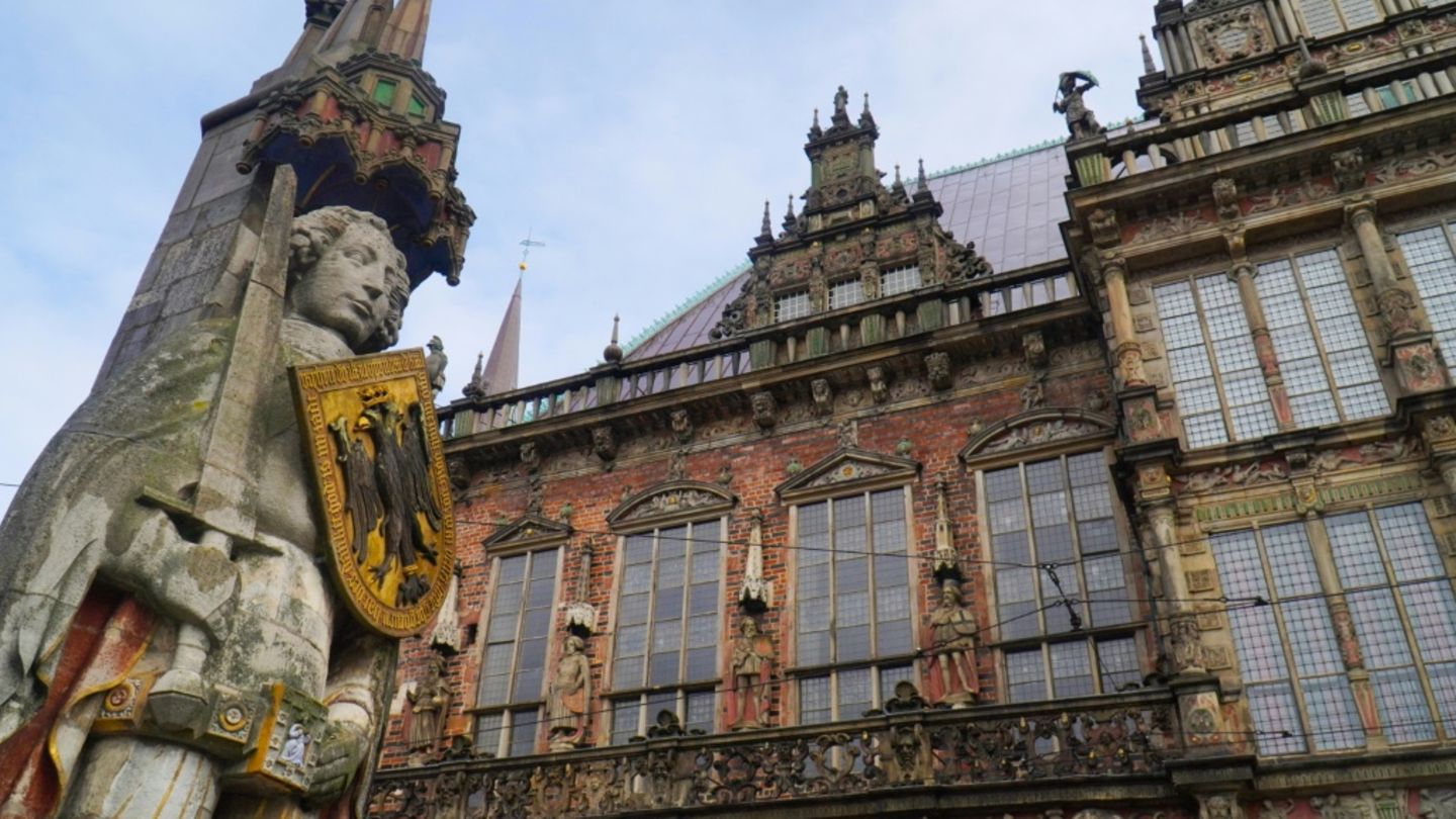 Roland-Statue vor Bremer Rathaus Roland-Statue vor Bremer Rathaus