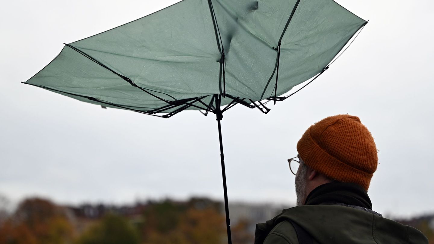 Sturmtief "Joshua" brachte neben Wind auch den ersten Schnee nach Thüringen.(Symbolbild) Foto: Lilli Förter/dpa Sturmtief "Joshua" brachte neben Wind auch den ersten Schnee nach Thüringen.(Symbolbild) Foto: Lilli Förter/dpa