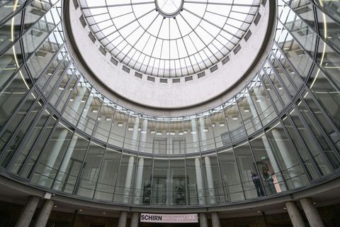 Die Schirn ist für die Dauer der Sanierung umgezogen. (Archivbild) Foto: Arne Dedert/dpa