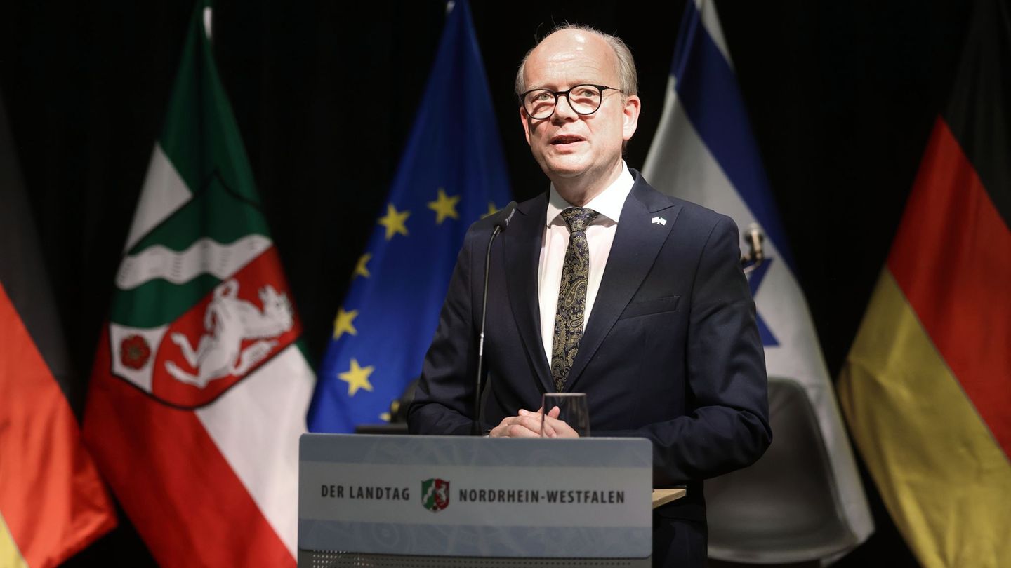 Landtagspräsident André Kuper (CDU) spricht während einer Feierstunde anlässlich des 60. Jubiläums der deutsch-israelischen Bezi Landtagspräsident André Kuper (CDU) spricht während einer Feierstunde anlässlich des 60. Jubiläums der deutsch-israelischen Bezi