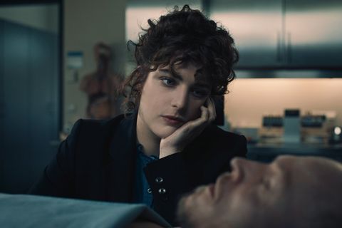 "Die Toten vom Bodensee - Der Wunschbaum": Maria Eisler (Anna Werner Friedmann) hat es mit einer Mordserie zu tun. "Die Toten vom Bodensee - Der Wunschbaum": Maria Eisler (Anna Werner Friedmann) hat es mit einer Mordserie zu tun.