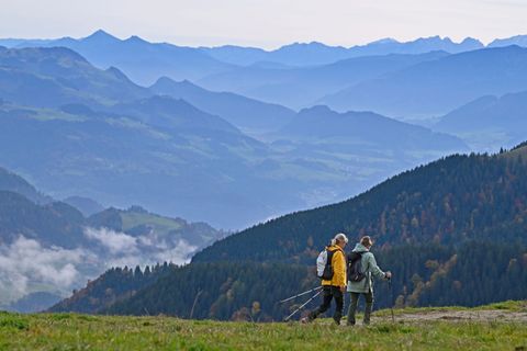 In Bayern leben laut "Glücksatlas" sehr zufriedene Menschen. (Archivbild) Foto: Uwe Lein/dpa