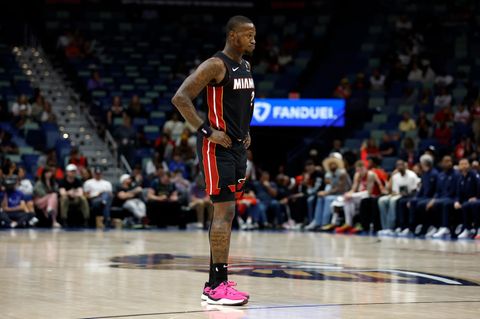 NBA-Star Terry Rozier. Im Hintergrund: Werbung für Sportwetten NBA-Star Terry Rozier. Im Hintergrund: Werbung für Sportwetten