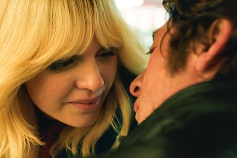 "Springsteen: Deliver Me From Nowhere": Odessa Young als Faye Romano und Jeremy Allen White als Bruce Springsteen in "Springsteen: Deliver me From Nowhere" Odessa Young als Faye Romano und Jeremy Allen White als Bruce Springsteen in "Springsteen: Deliver me From Nowhere"