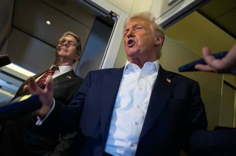 Trump an Bord der Air Force One