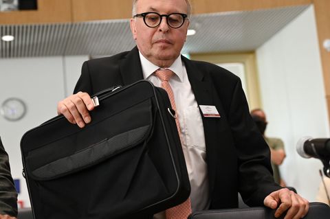 Pföhler war bei der Flutkatastrophe Landrat im Landkreis Ahrweiler. (Archivbild) Foto: Arne Dedert/dpa