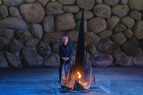 Prien besuchte die Gedenkstätte Yad Vashem. Foto: Ilia Yefimovich/dpa