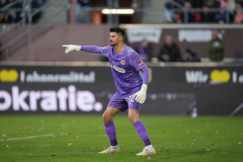 Nikola Vasilj erhält im DFB-Pokal eine Pause. Foto: Marcus Brandt/dpa