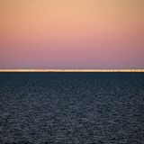 Goldenes Licht auf dem Rand des Shackleton-Schelfeises in der Ostantarktis