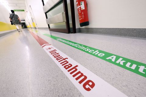 Der 35-Jährige hatte das Krankenhaus am Sonntag verlassen - gegen dringenden ärztlichen Rat. (Symbolbild) Foto: Karl-Josef Hilde