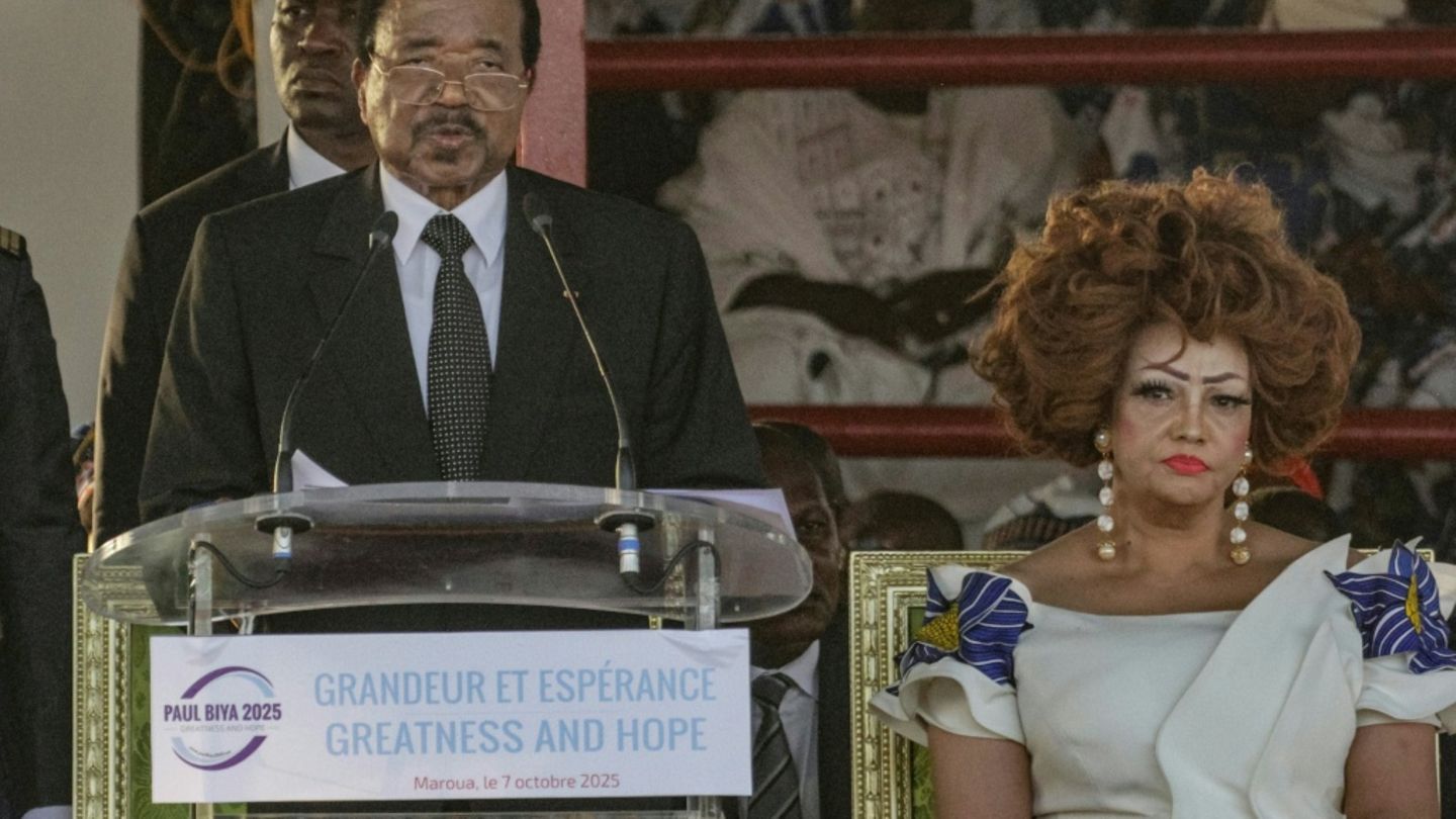Paul Biya und seine Frau Chantal am 7. Oktober 2025 Paul Biya und seine Frau Chantal am 7. Oktober 2025