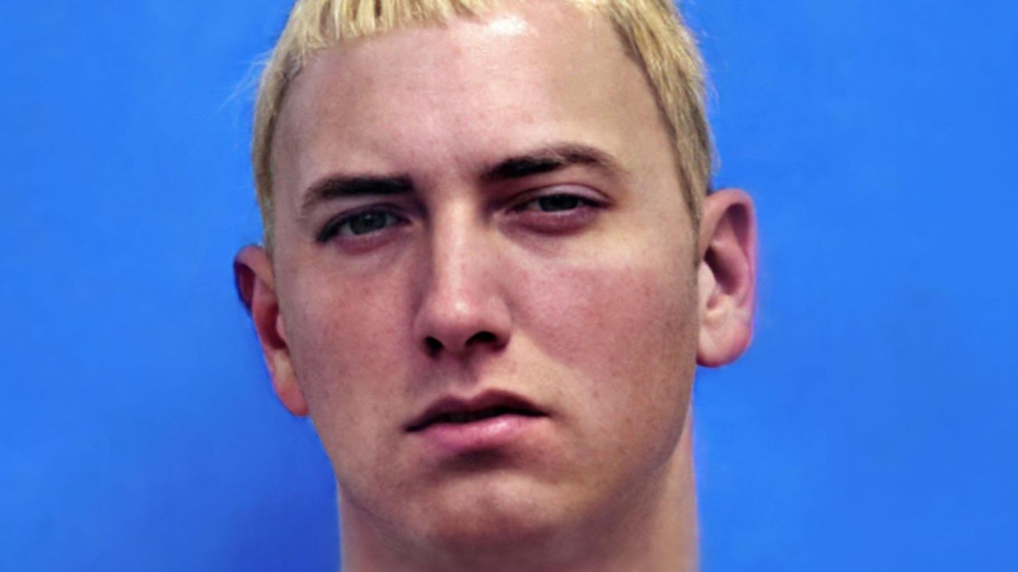 Ein prominenter  Fall: Als Rap-Superstar Eminem vor einer Bar eine Waffe zog