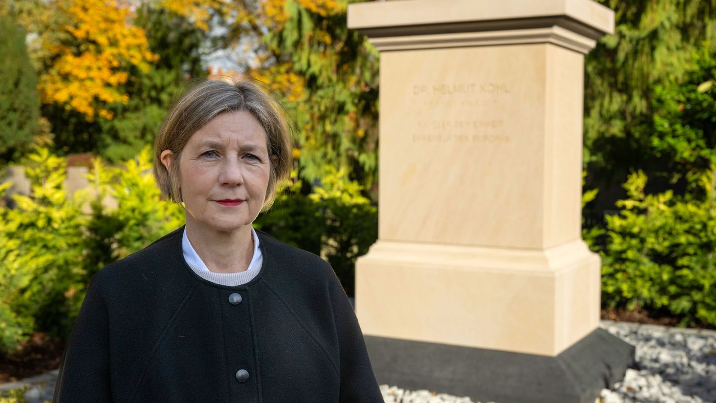 Für Maike Kohl-Richter "war immer klar, dass das Grab letztlich Denkmalcharakter haben muss". Foto: Boris Roessler/dpa