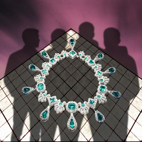 Montage Louvre mit Schatten der 4 Dieben und einem der gestohlenen Artefakten Montage Louvre mit Schatten der 4 Dieben und einem der gestohlenen Artefakten