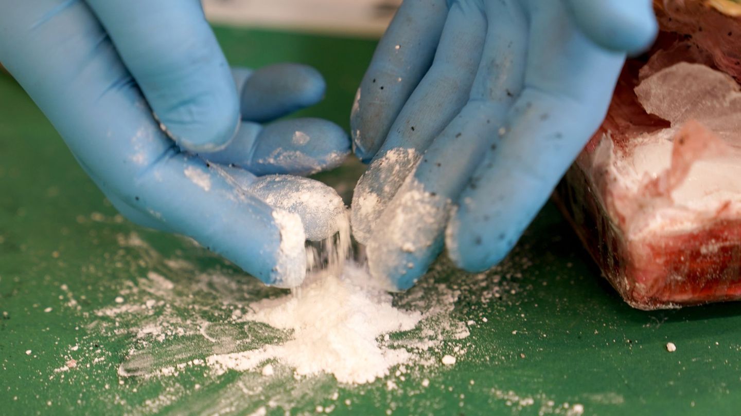 Die Fahnder stellten mehrere Kilogramm verschiedener Rauschmittel sicher, darunter Kokain und Amphetamin. (Symbolbild) Foto: Mar Die Fahnder stellten mehrere Kilogramm verschiedener Rauschmittel sicher, darunter Kokain und Amphetamin. (Symbolbild) Foto: Mar