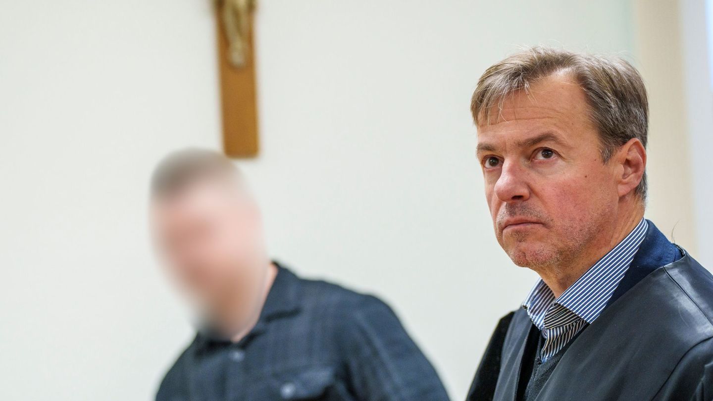 Der Angeklagte will nichts von den Verletzungen des Opfers gewusst haben. Foto: Andreas Arnold/dpa Der Angeklagte will nichts von den Verletzungen des Opfers gewusst haben. Foto: Andreas Arnold/dpa