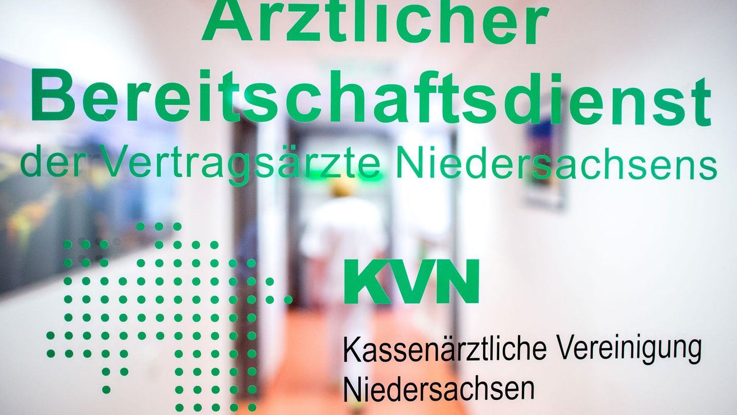Mehr Telemedizin, weniger Hausarztbesuche: Die Umstellung des ärztlichen Bereitschaftsdienstes in Niedersachsen läuft nach Einsc Mehr Telemedizin, weniger Hausarztbesuche: Die Umstellung des ärztlichen Bereitschaftsdienstes in Niedersachsen läuft nach Einsc
