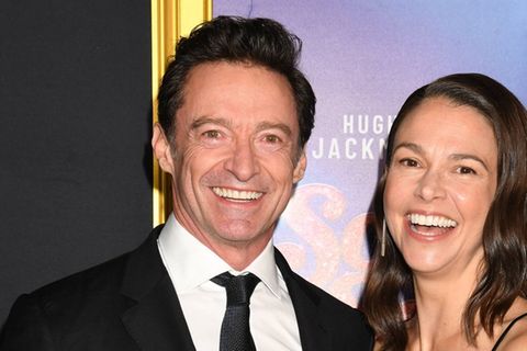 Hugh Jackman und Sutton Foster haben die Premiere seines Films "Song Sung Blue" besucht.