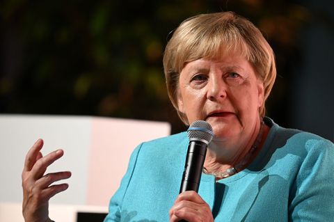 Altkanzlerin Angela Merkel hat in Bonn aus ihrer Autobiografie "Freiheit" gelesen (Archivbild) Altkanzlerin Angela Merkel hat in Bonn aus ihrer Autobiografie "Freiheit" gelesen (Archivbild)