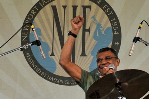 Jack DeJohnette bei einem Konzert 2012 in Newport