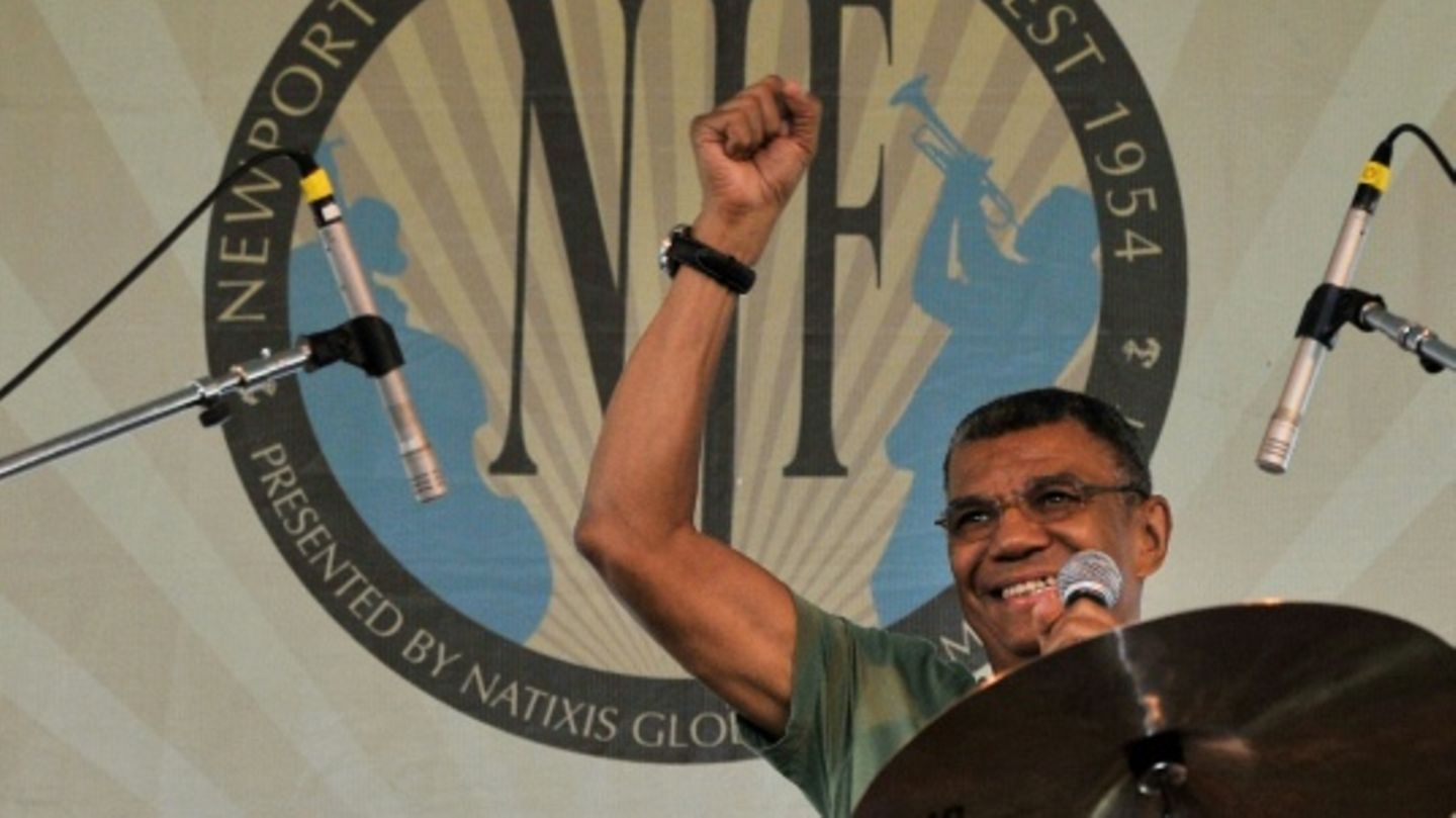 Jack DeJohnette bei einem Konzert 2012 in Newport Jack DeJohnette bei einem Konzert 2012 in Newport