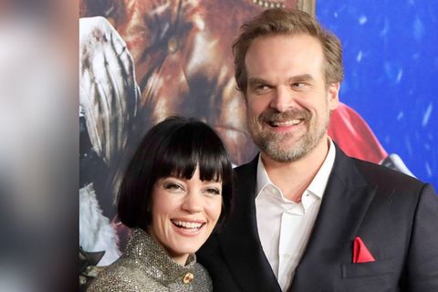 Lily Allen und David Harbour heirateten 2020 und trennten sich Ende 2024. Lily Allen und David Harbour heirateten 2020 und trennten sich Ende 2024.