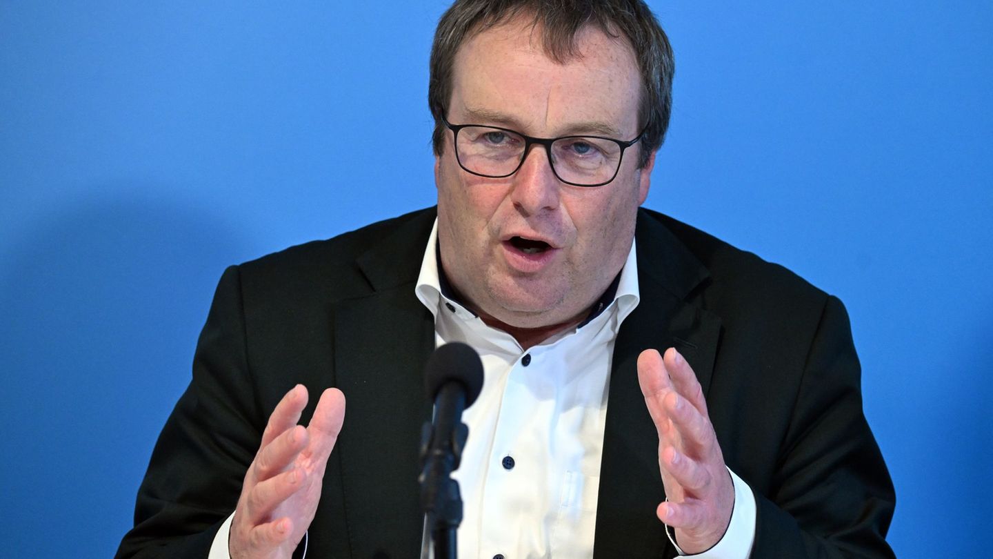 Infrastructure: NRW Transport Minister: The number of potholes will increase Infrastructure: NRW Transport Minister: The number of potholes will increase