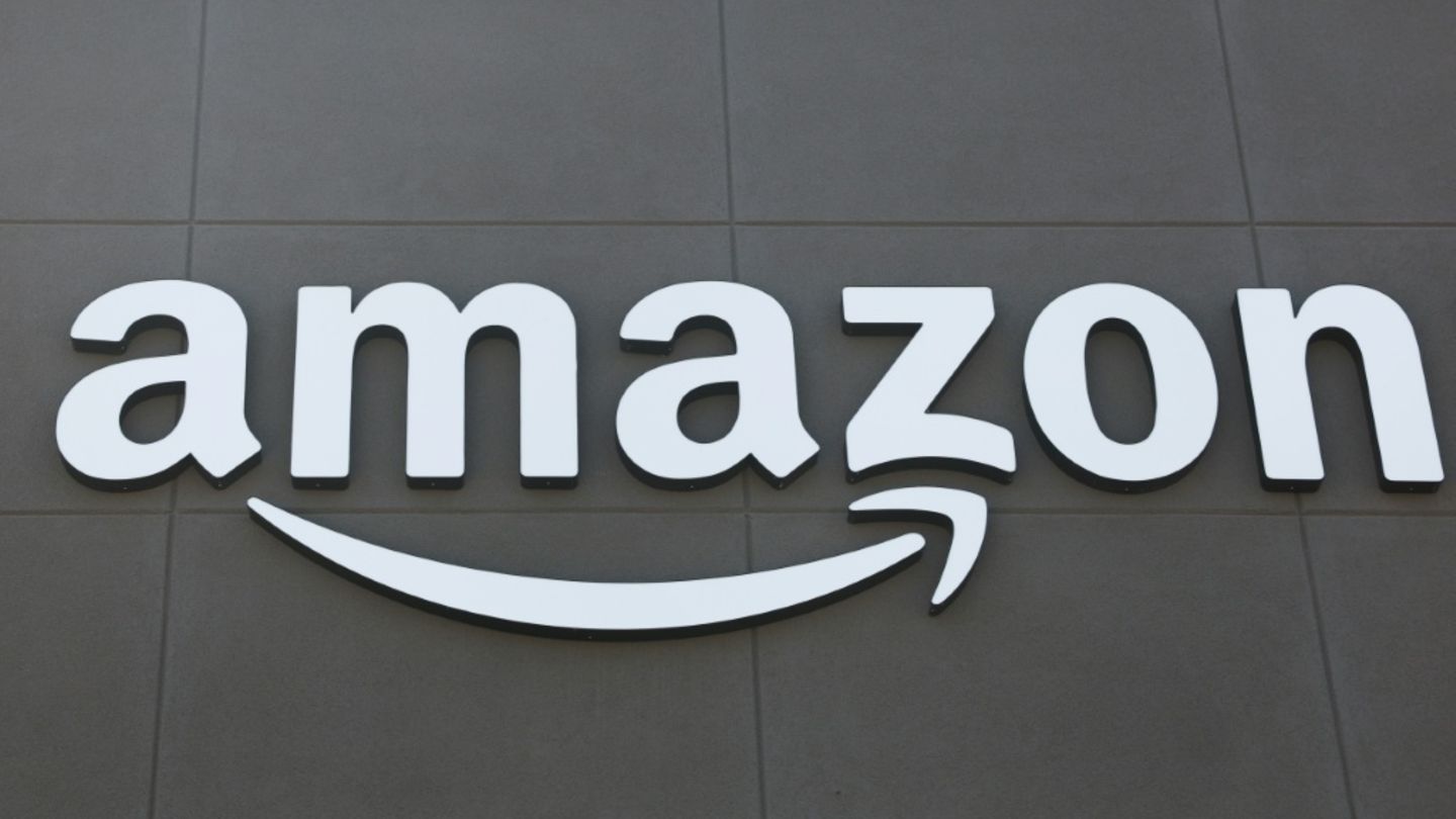 Amazon-Logo Amazon-Logo