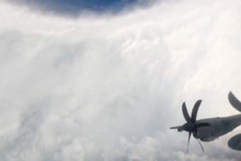 Vor Jamaika: Wetterexperten fliegen durch Hurrikan "Melissa" Vor Jamaika: Wetterexperten fliegen durch Hurrikan "Melissa"