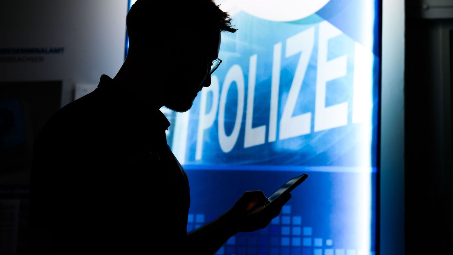 Die Polizei warnt vor Online-Trading-Maschen. (Symbolbild) Foto: Julian Stratenschulte/dpa Die Polizei warnt vor Online-Trading-Maschen. (Symbolbild) Foto: Julian Stratenschulte/dpa