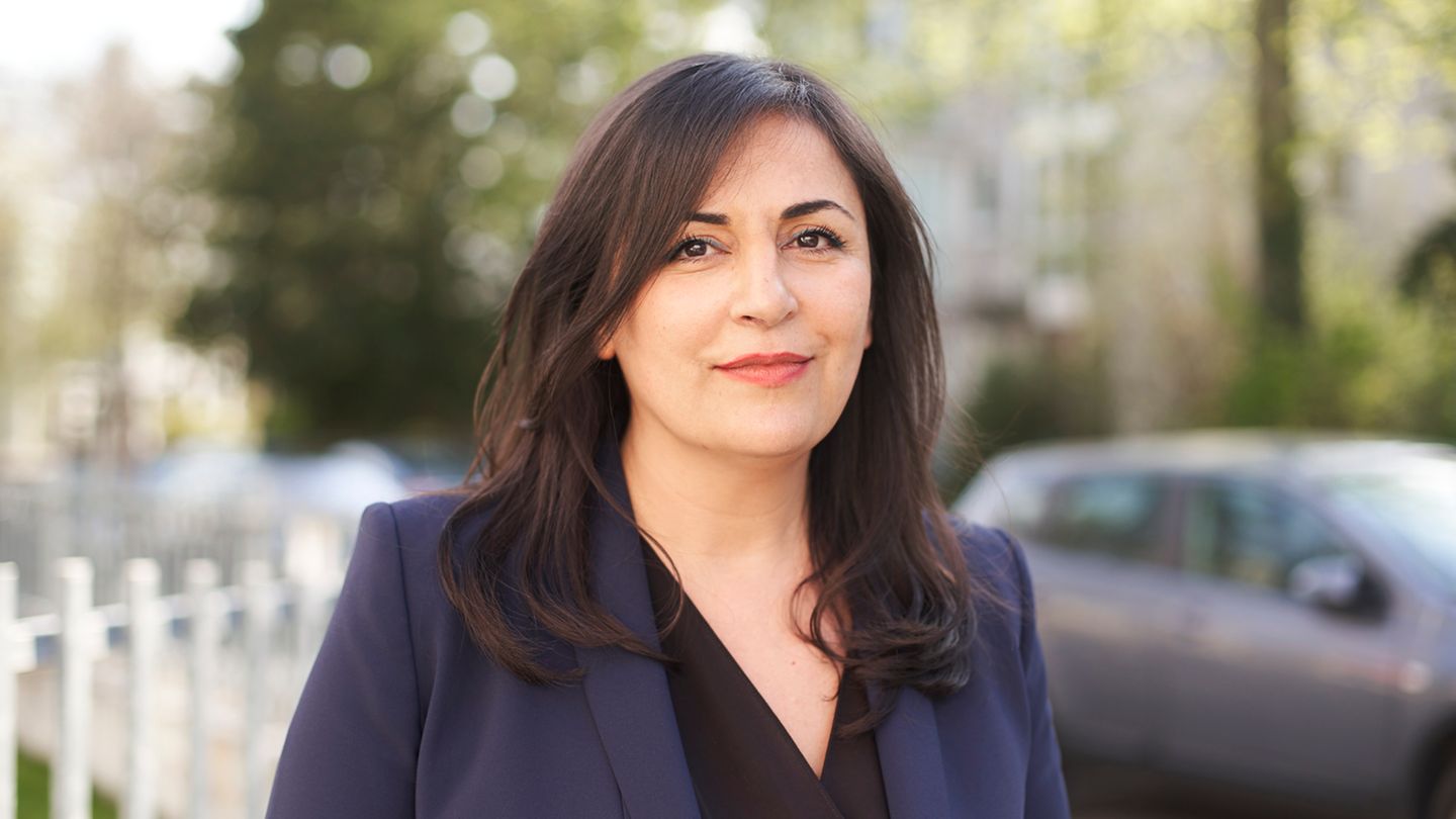 Düzen Tekkal macht sich international für Menschen- und Frauenrechte stark