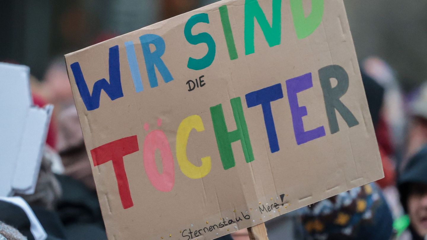 Kanzler Merz hat mit seinen "Stadtbild"-Äußerungen eine Debatte ausgelöst. (Illustration) Foto: Focke Strangmann/dpa Kanzler Merz hat mit seinen "Stadtbild"-Äußerungen eine Debatte ausgelöst. (Illustration) Foto: Focke Strangmann/dpa