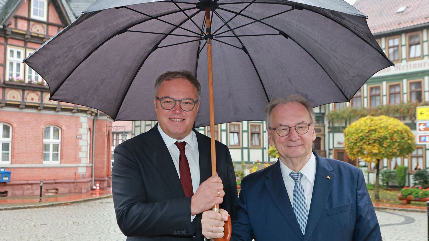 Thüringens Ministerpräsident Mario Voigt und Sachsen-Anhalts Ministerpräsident Reiner Haseloff (beide CDU) trafen sich bei einer Thüringens Ministerpräsident Mario Voigt und Sachsen-Anhalts Ministerpräsident Reiner Haseloff (beide CDU) trafen sich bei einer