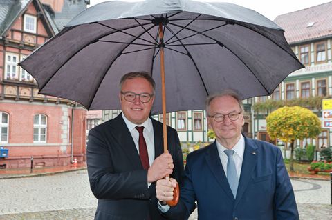 Thüringens Ministerpräsident Mario Voigt und Sachsen-Anhalts Ministerpräsident Reiner Haseloff (beide CDU) trafen sich bei einer