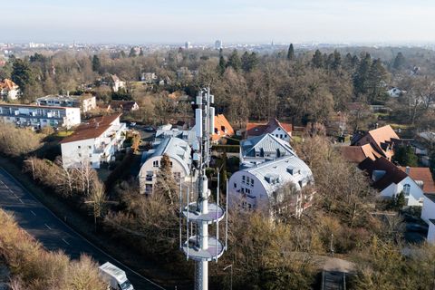 In Bayern gibt es längst nicht überall mobiles Internet. (Archivbild) Foto: Daniel Karmann/dpa