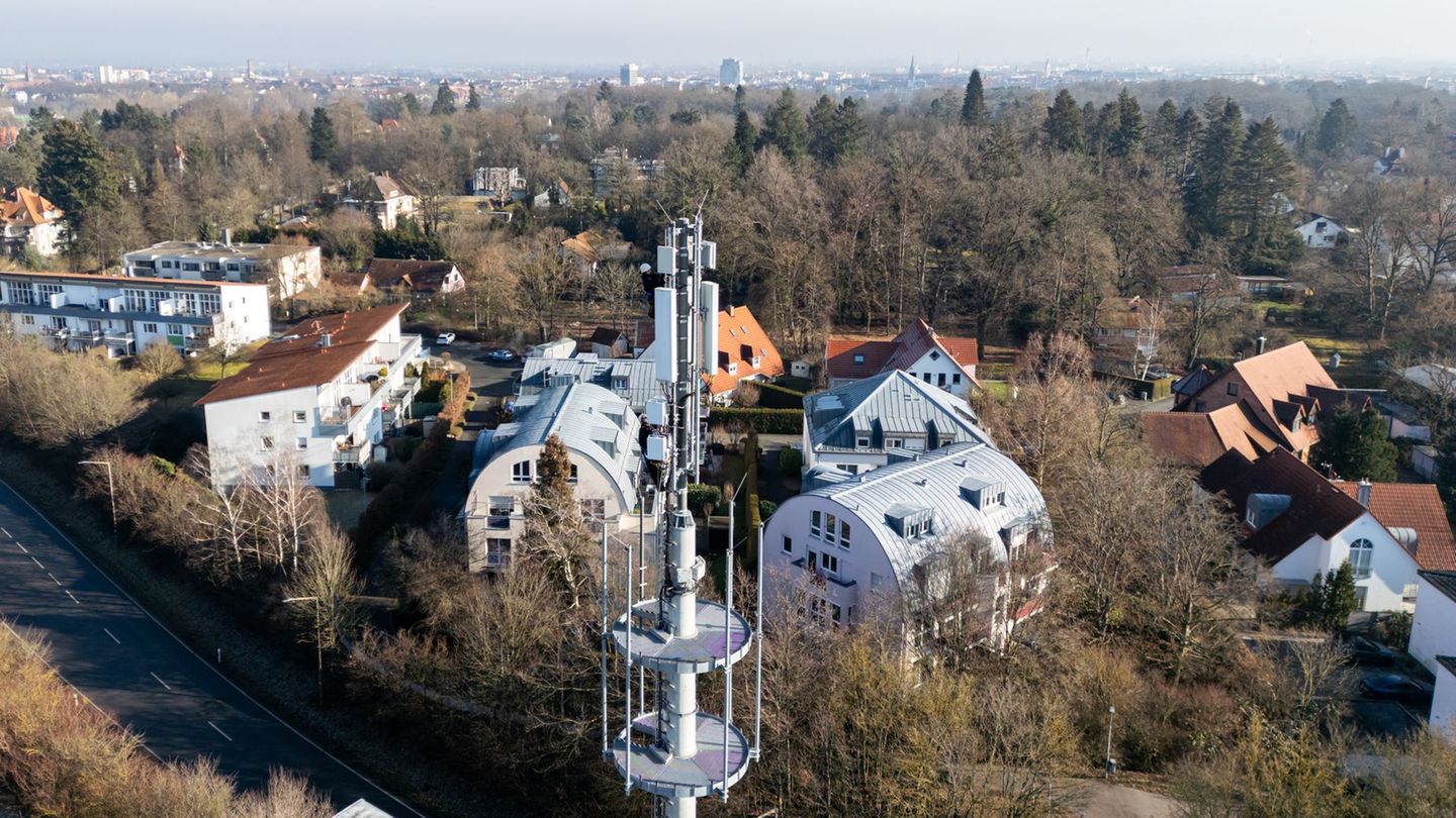In Bayern gibt es längst nicht überall mobiles Internet. (Archivbild) Foto: Daniel Karmann/dpa In Bayern gibt es längst nicht überall mobiles Internet. (Archivbild) Foto: Daniel Karmann/dpa