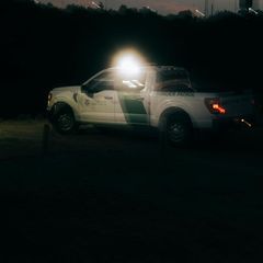 Ein Auto der Borderpatrol bei Nacht