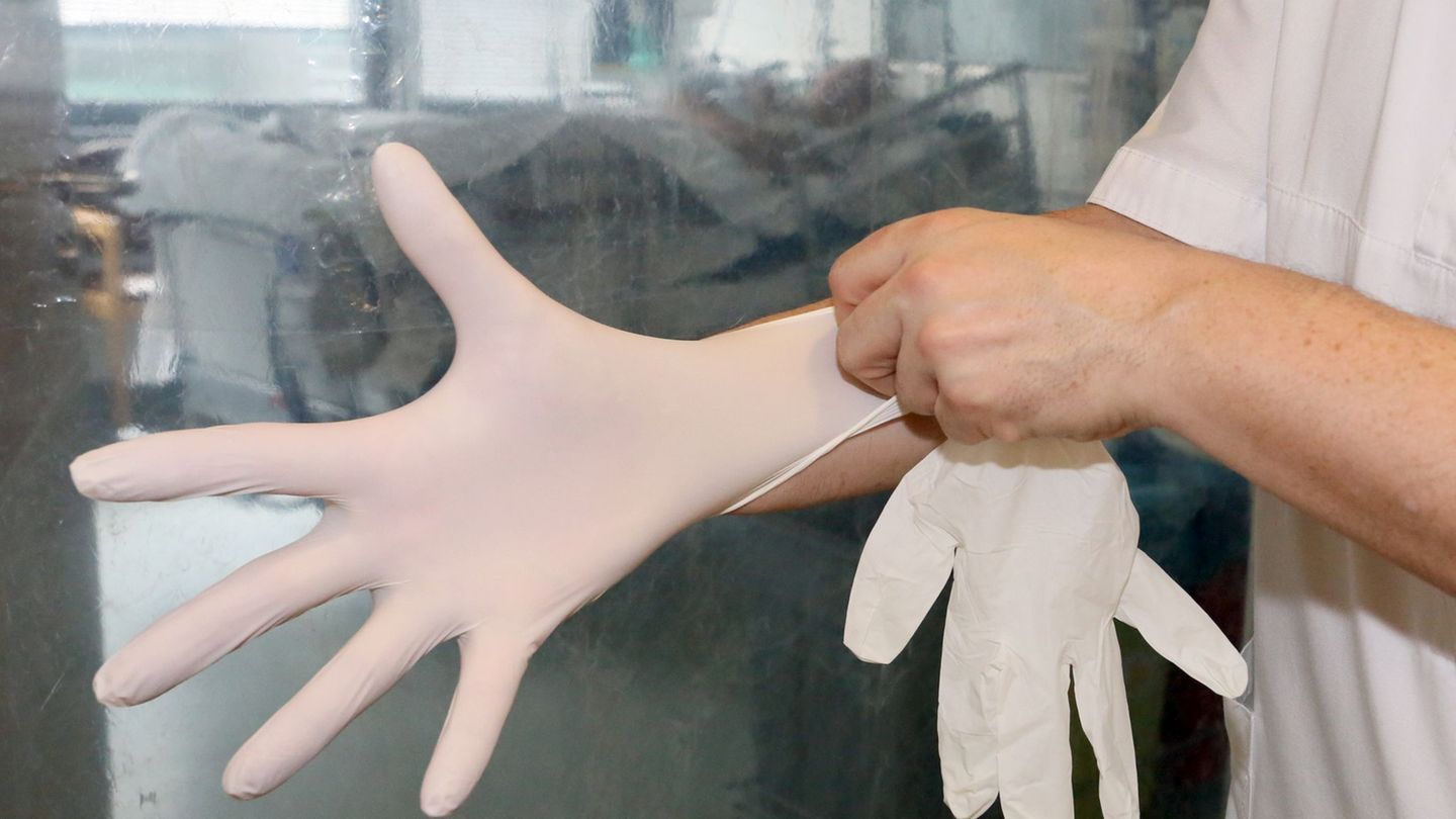 Eine neue Ausbildungsstätte für Pflegekräfte in Greifswald soll helfen, den Fachkräftenachwuchs in MV zu sichern. (Symbolbild) F Eine neue Ausbildungsstätte für Pflegekräfte in Greifswald soll helfen, den Fachkräftenachwuchs in MV zu sichern. (Symbolbild) F