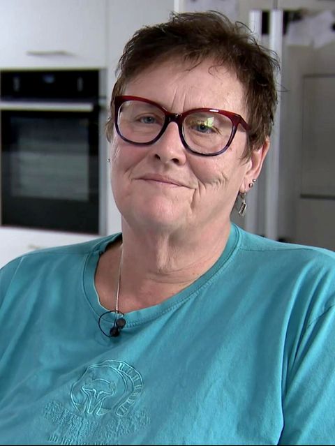 107 Operationen: So holt sich Jutta ihr Leben Stück für Stück zurück 107 Operationen: So holt sich Jutta ihr Leben Stück für Stück zurück