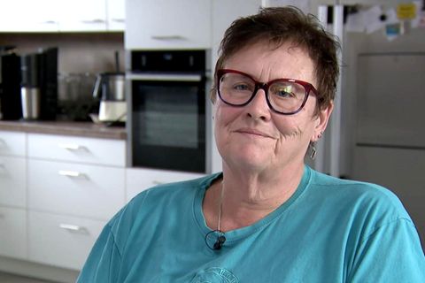 107 Operationen: So holt sich Jutta ihr Leben Stück für Stück zurück 107 Operationen: So holt sich Jutta ihr Leben Stück für Stück zurück