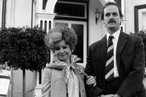Prunella Scales und John Cleese in "Fawlty Towers". Prunella Scales und John Cleese in "Fawlty Towers".