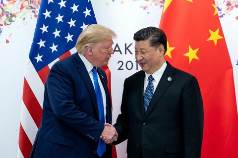 Gipfel in Südkorea: Ihr letztes Treffen ist sechs Jahre her: Donald Trump (l.) und Chinas Präsident Xi Jinping beim G20-Gipfel in Japan 2019 Ihr letztes Treffen ist sechs Jahre her: Donald Trump (l.) und Chinas Präsident Xi Jinping beim G20-Gipfel in Japan 2019