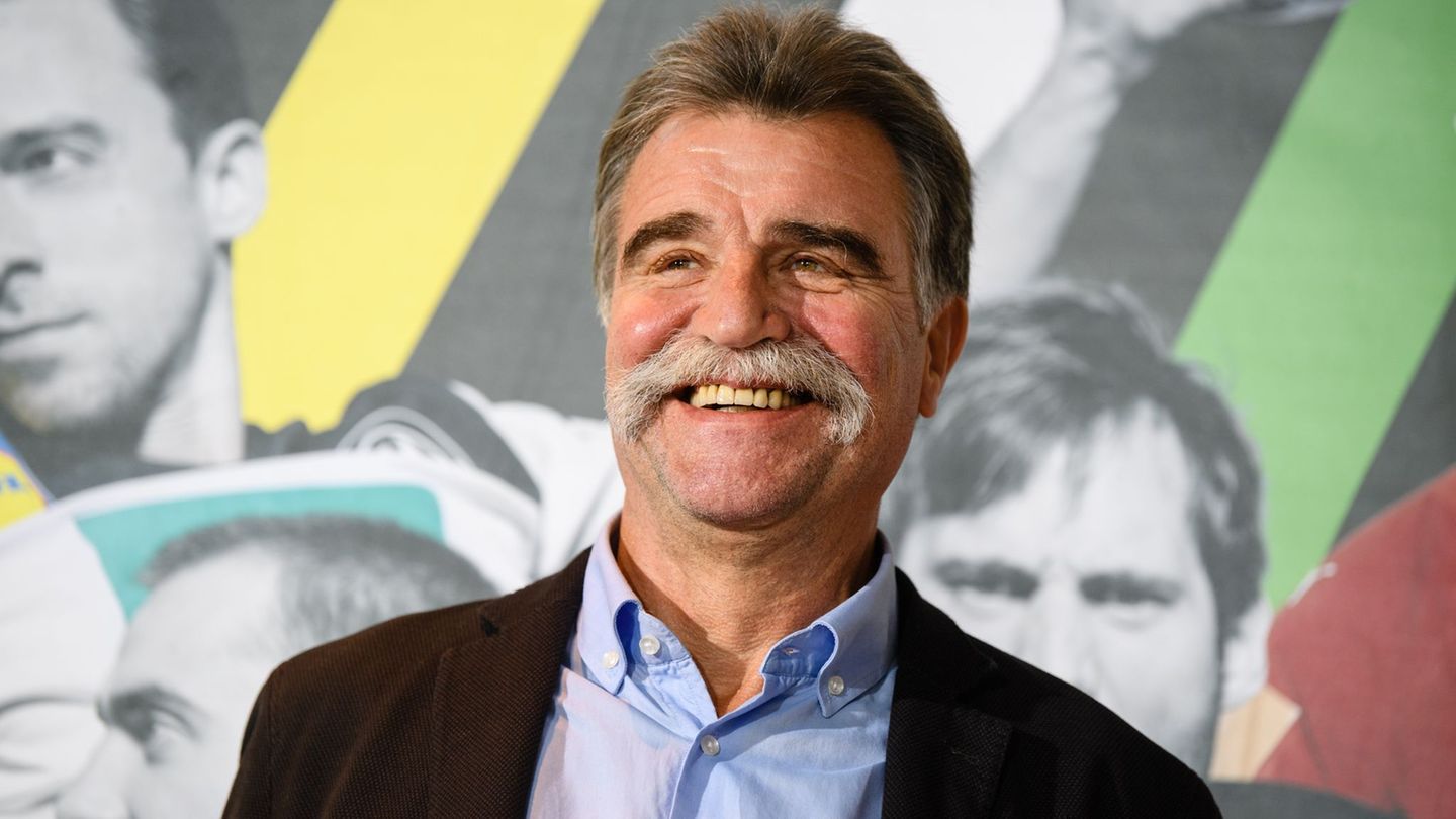 Der frühere Handball-Bundestrainer Heiner Brand (Archivbild). Foto: Matthias Balk/dpa Der frühere Handball-Bundestrainer Heiner Brand (Archivbild). Foto: Matthias Balk/dpa