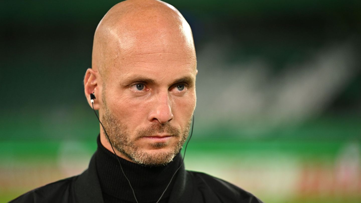 DFB-Pokal: Brandrede des Torwarts - Simonis bleibt Wolfsburg-Trainer