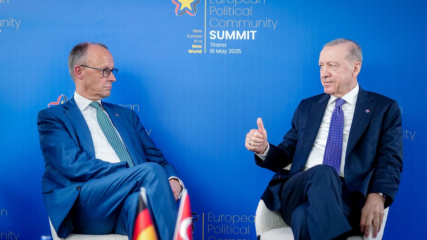 Bundeskanzler Friedrich Merz reist für einen Antrittsbesuch beim türkischen Präsidenten Recep Tayyip Erdogan nach Ankara. Foto:  Bundeskanzler Friedrich Merz reist für einen Antrittsbesuch beim türkischen Präsidenten Recep Tayyip Erdogan nach Ankara. Foto: