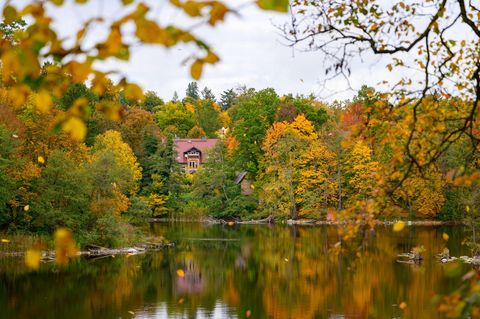 Am Mittwoch bleibt es in Berlin und Brandenburg weitgehend trocken. (Archivbild) Foto: Patrick Pleul/dpa